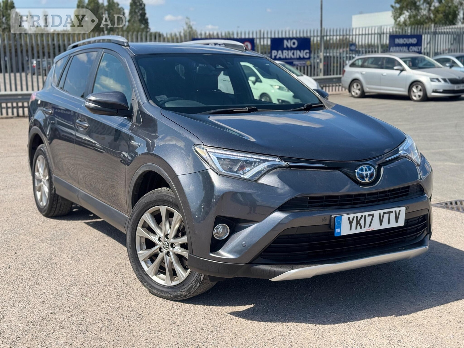 Toyota RAV4 2017 in Romford