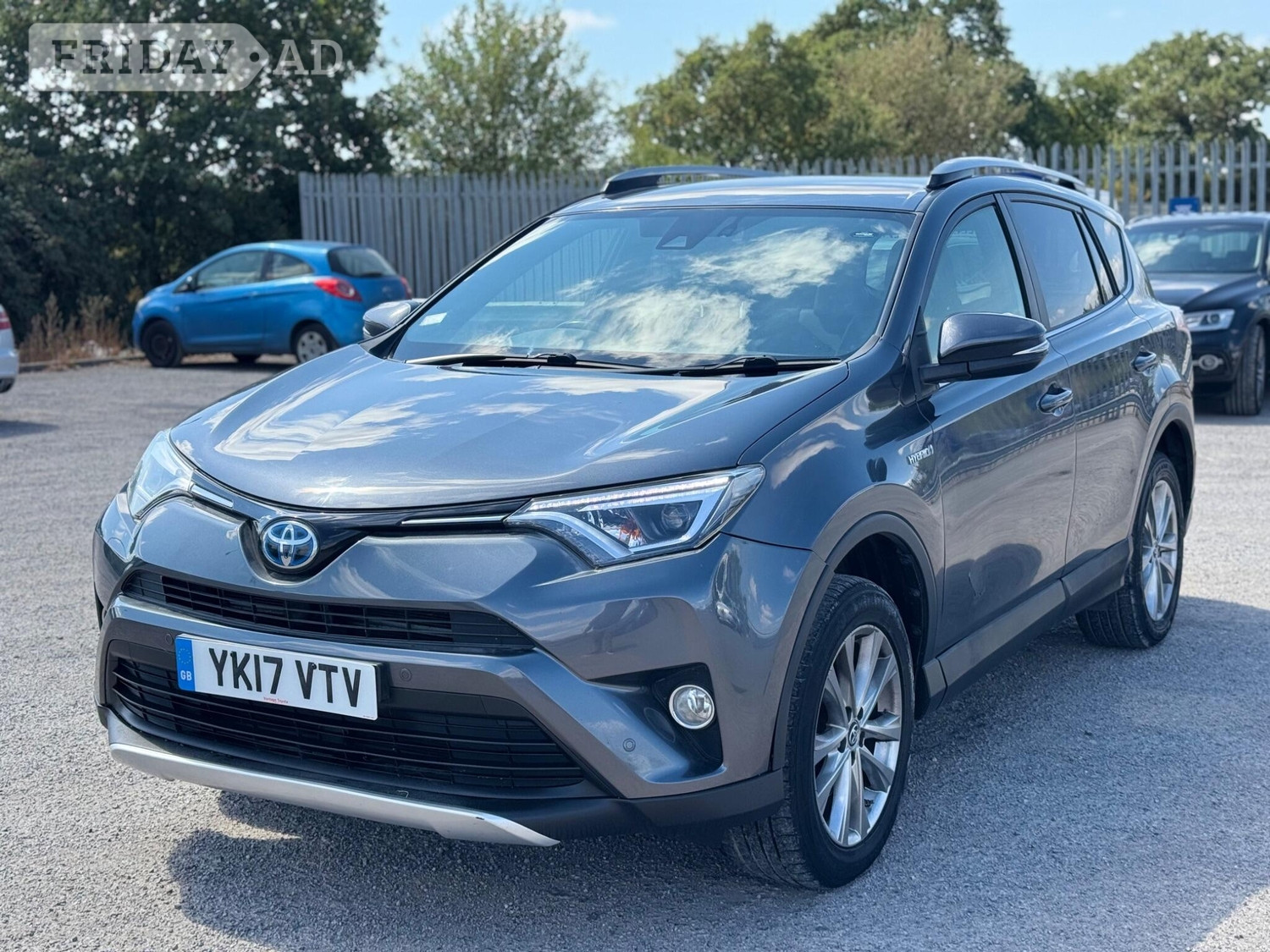 Toyota RAV4 2017 - Cars in Romford