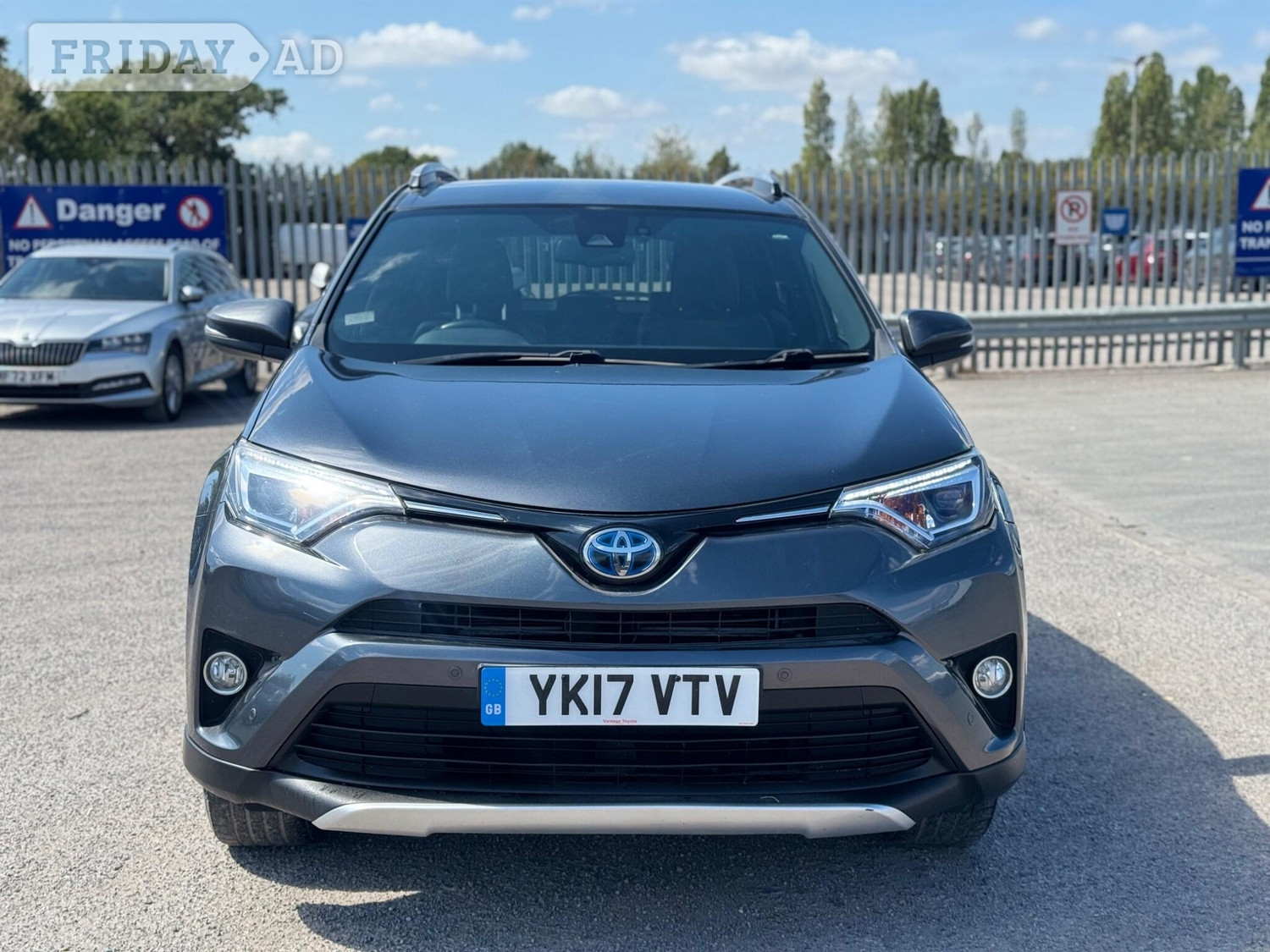 Toyota RAV4 2017 - Cars