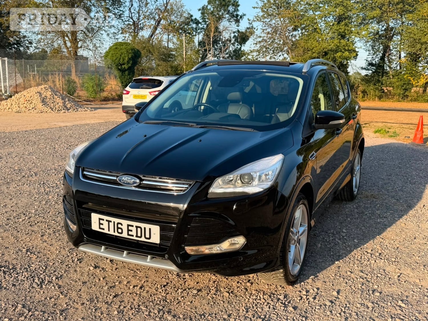 [ berth ]Ford Kuga