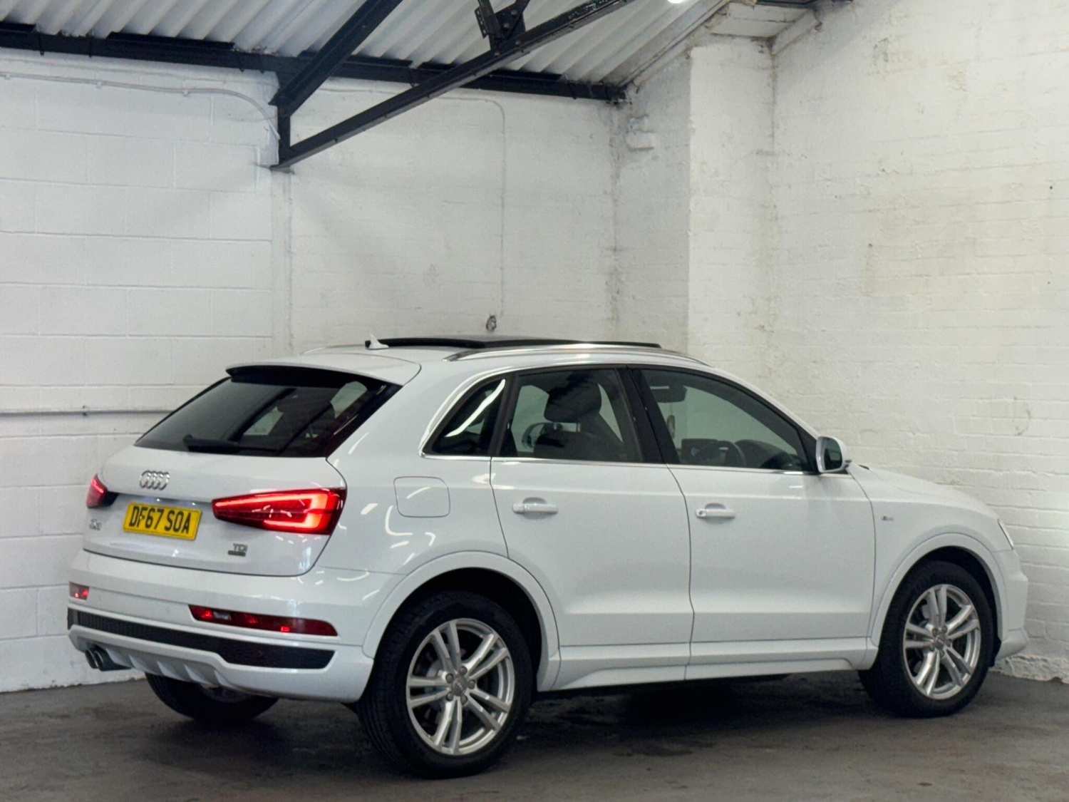 Audi Q3 2018 - Cars
