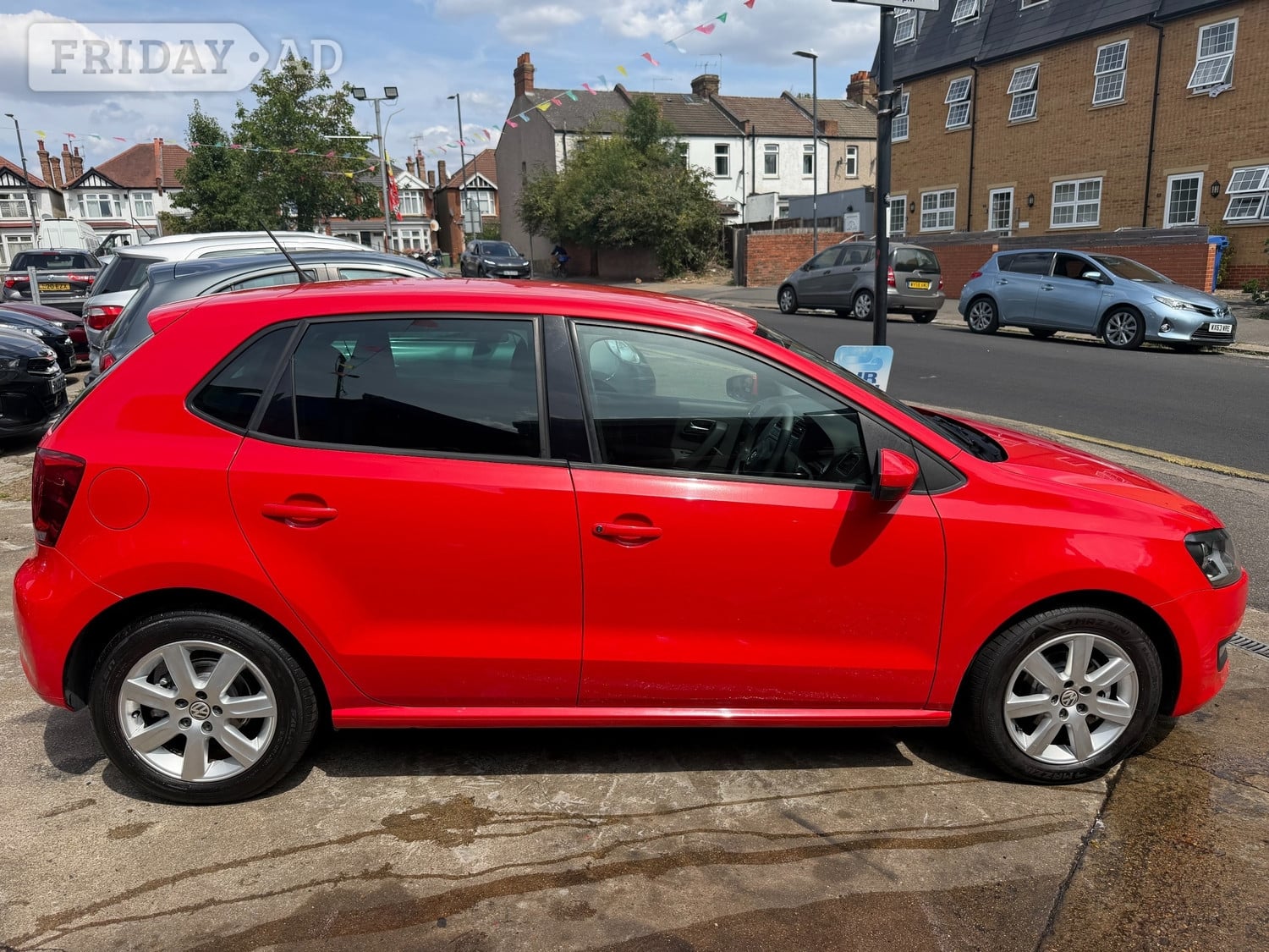 Volkswagen Polo 2013 - Cars