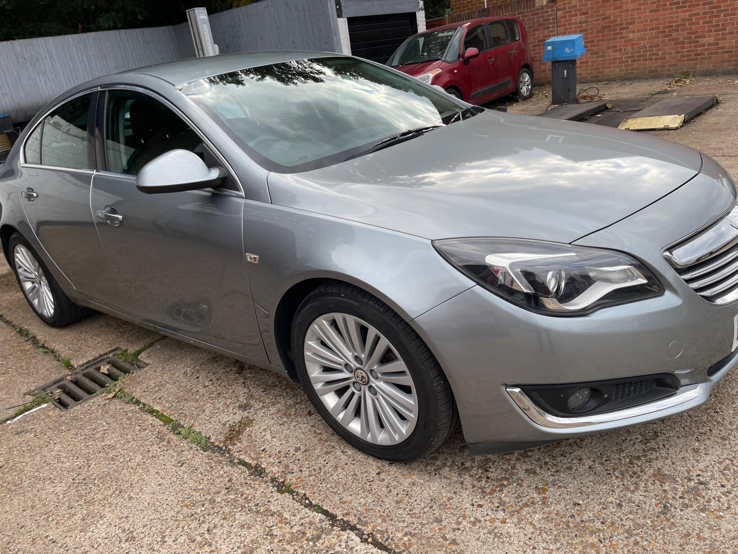 [ berth ]Vauxhall Insignia