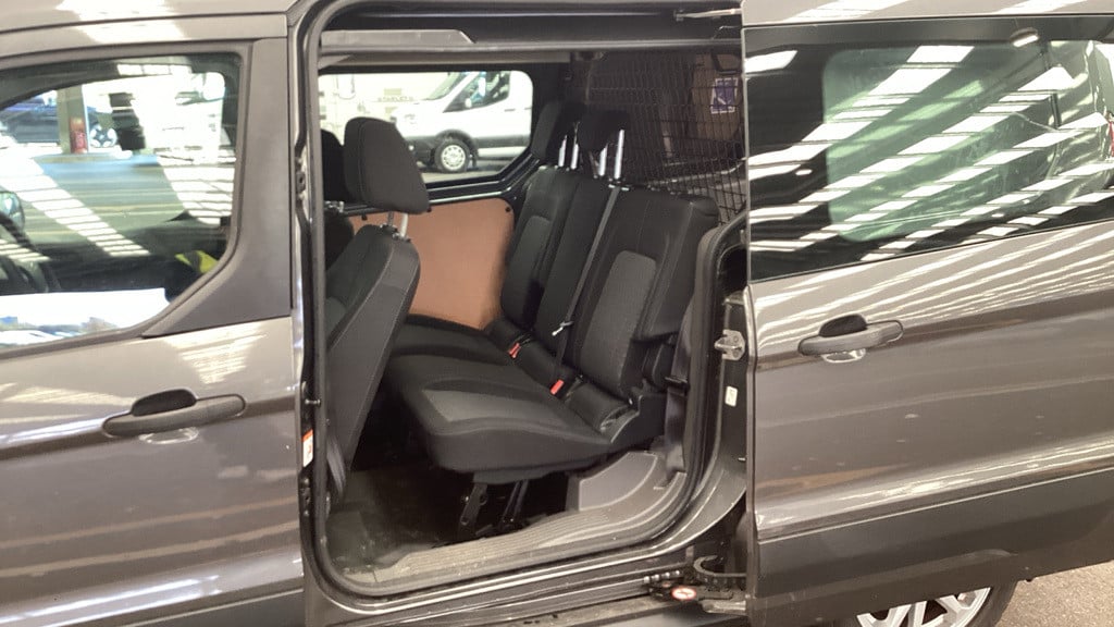 [ berth ]Ford Transit Connect