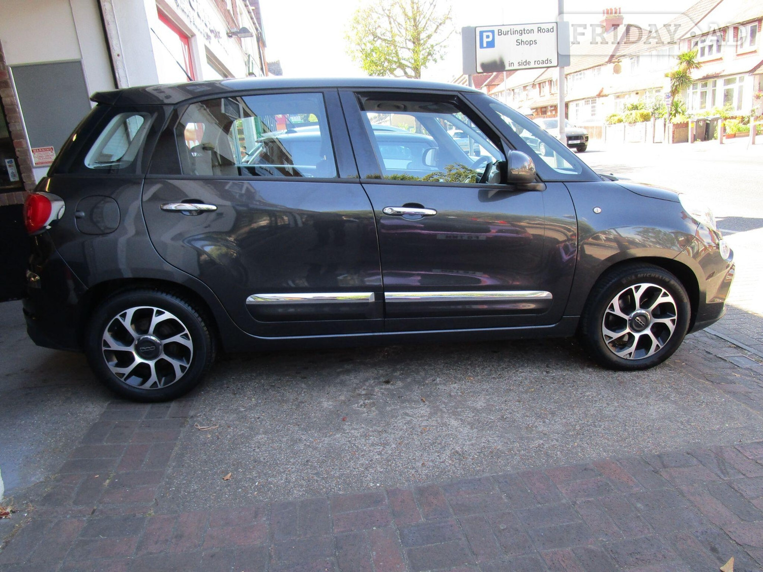 [ berth ]Fiat 500L