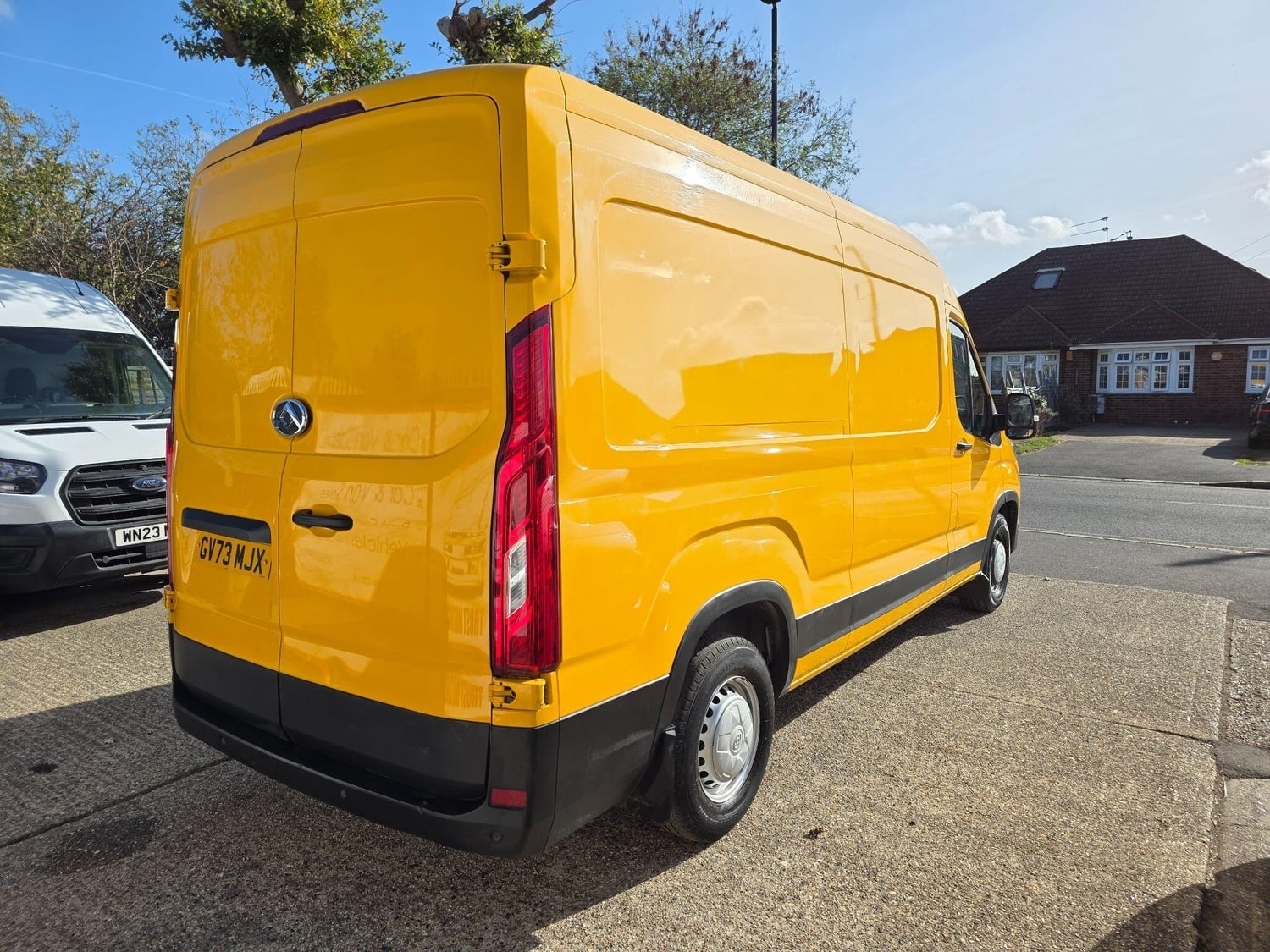 [ berth ]Maxus Deliver 9