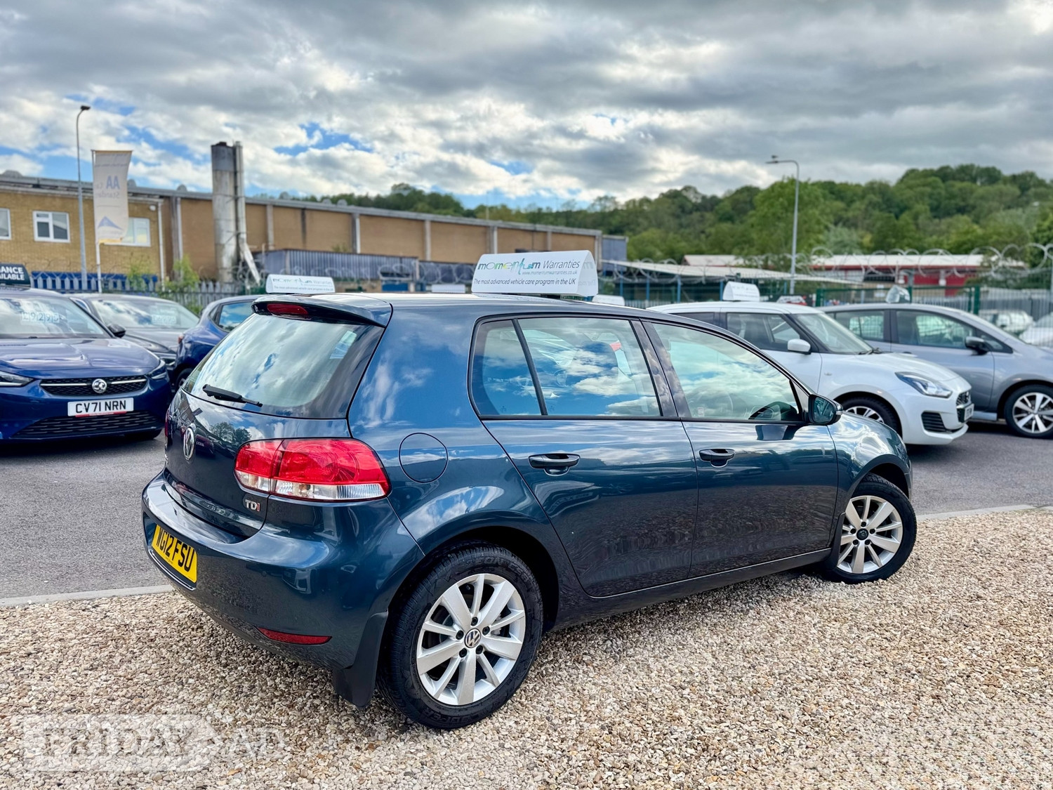 Volkswagen Golf 2012 - Cars