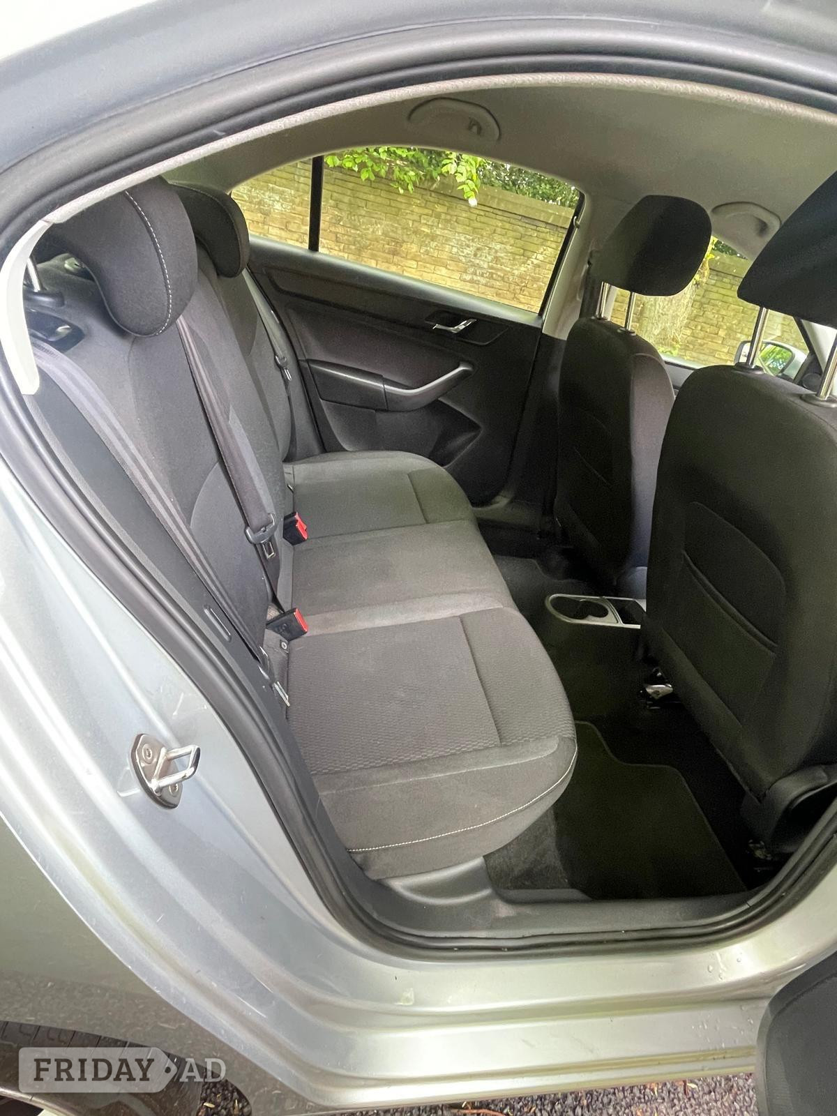 Skoda Rapid 2014 - Cars