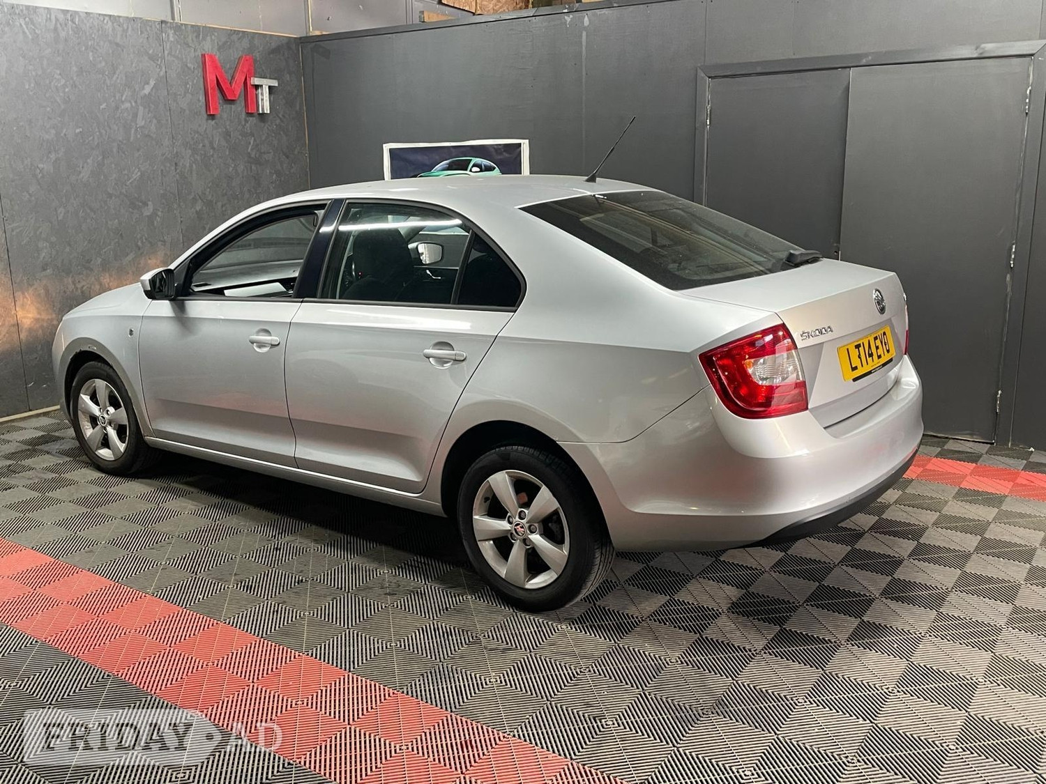 Skoda Rapid 2014 - Cars