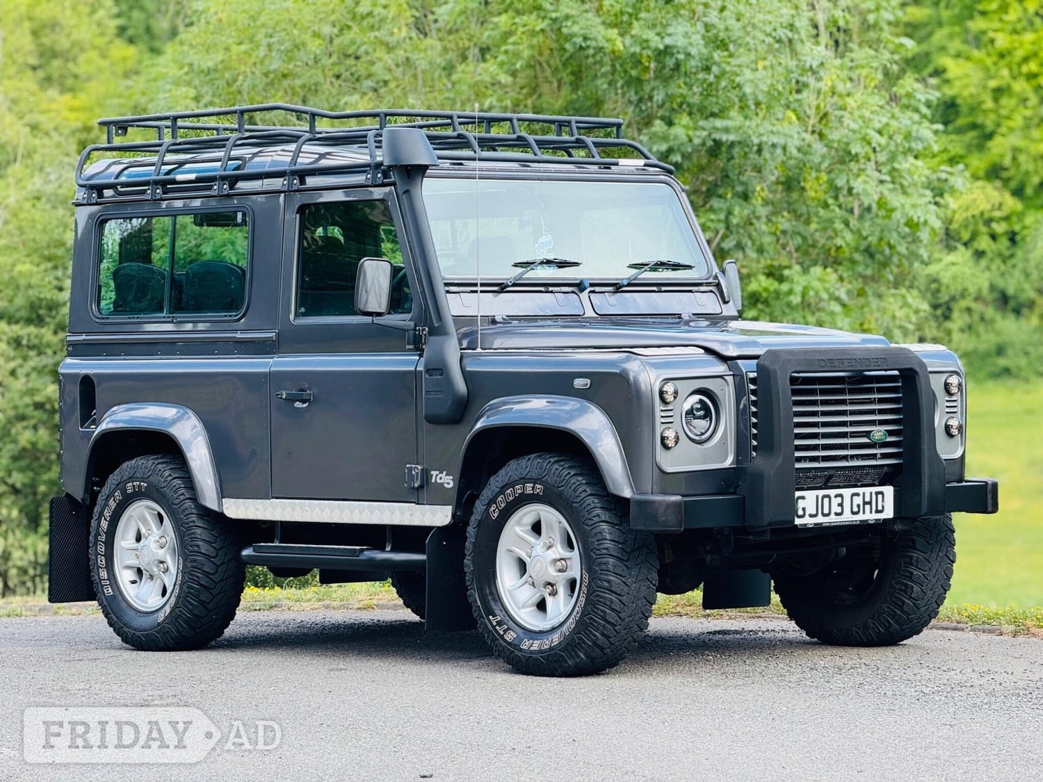 [ berth ]Land Rover Defender 90