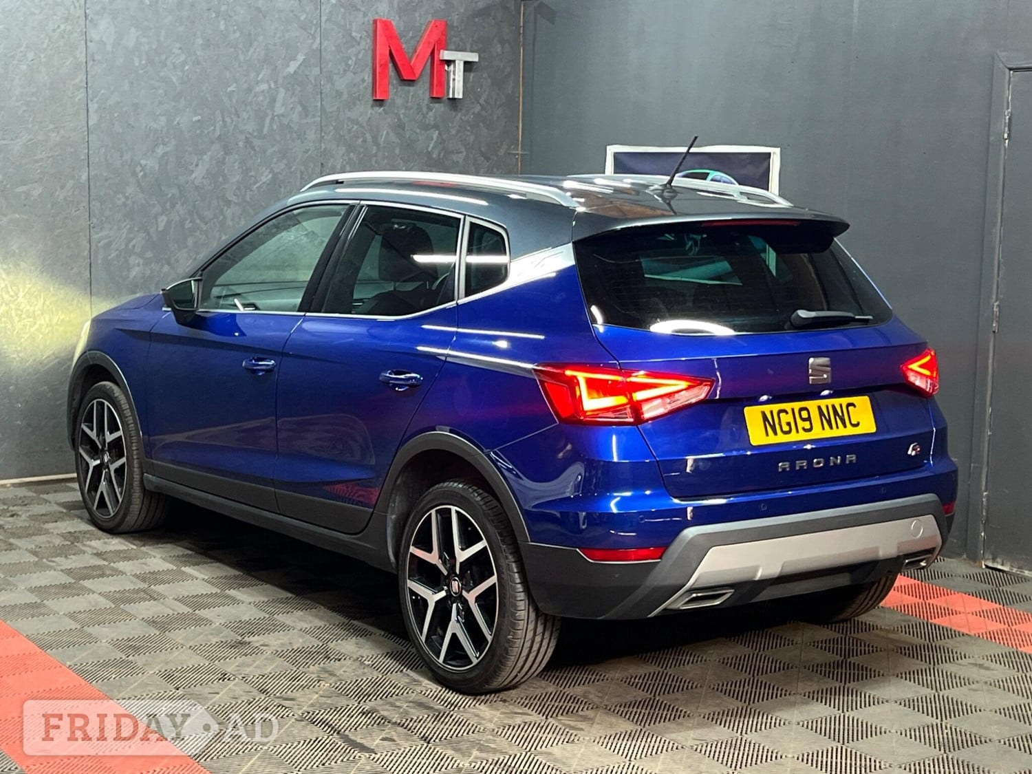 [ berth ]SEAT Arona