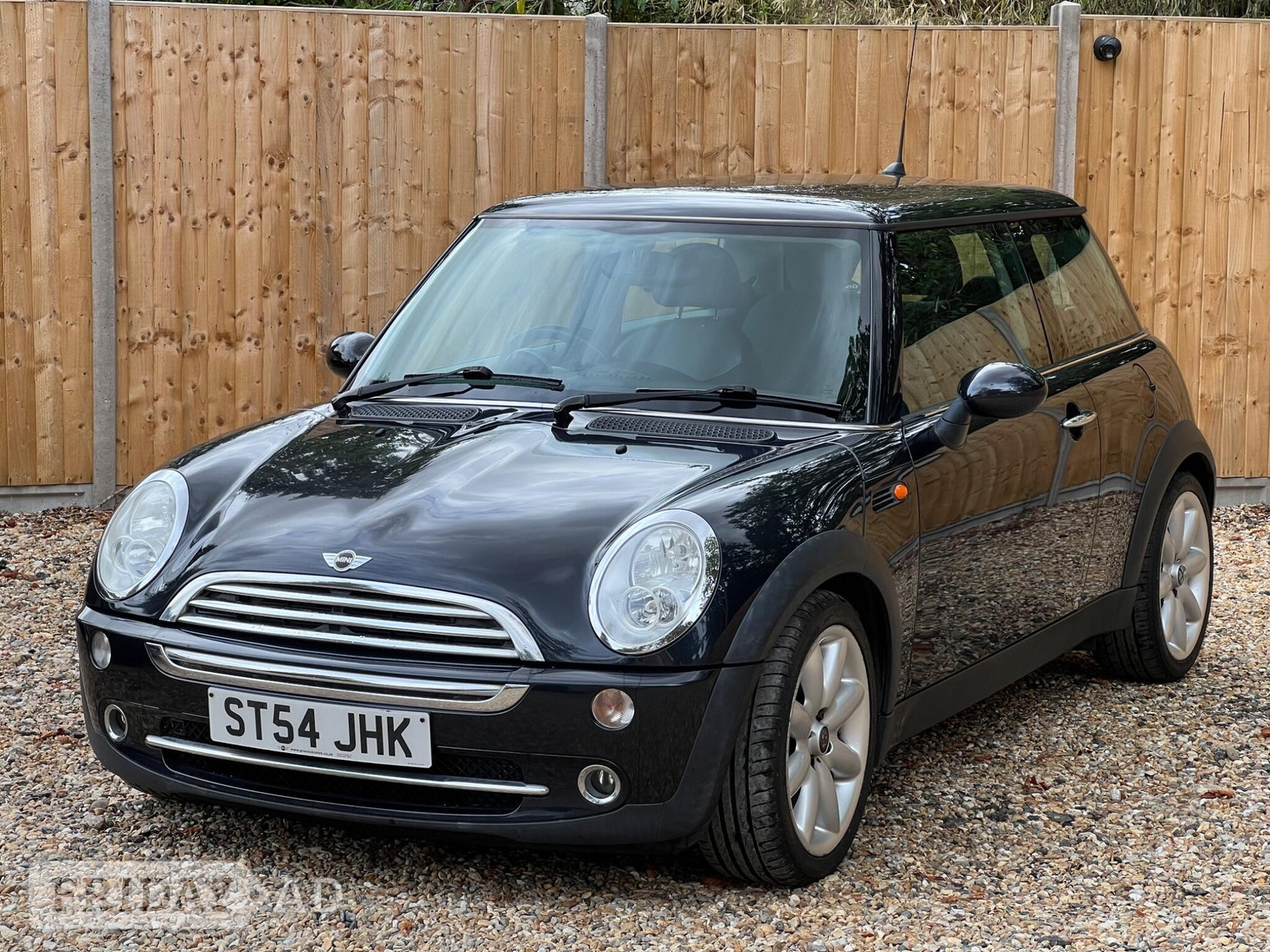 Mini Hatch 2004 in Cranleigh