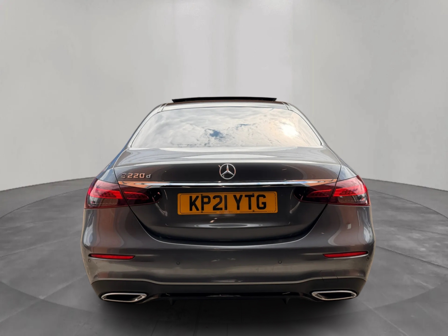 Mercedes-Benz E Class 2021 - Cars