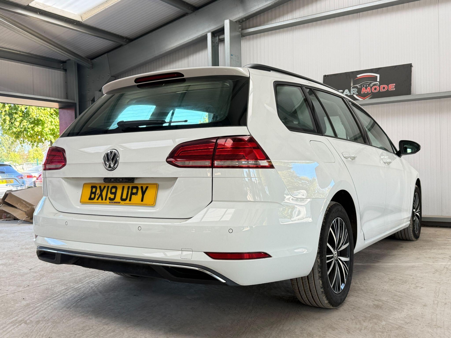 Volkswagen Golf 2019 - Cars in Hillingdon