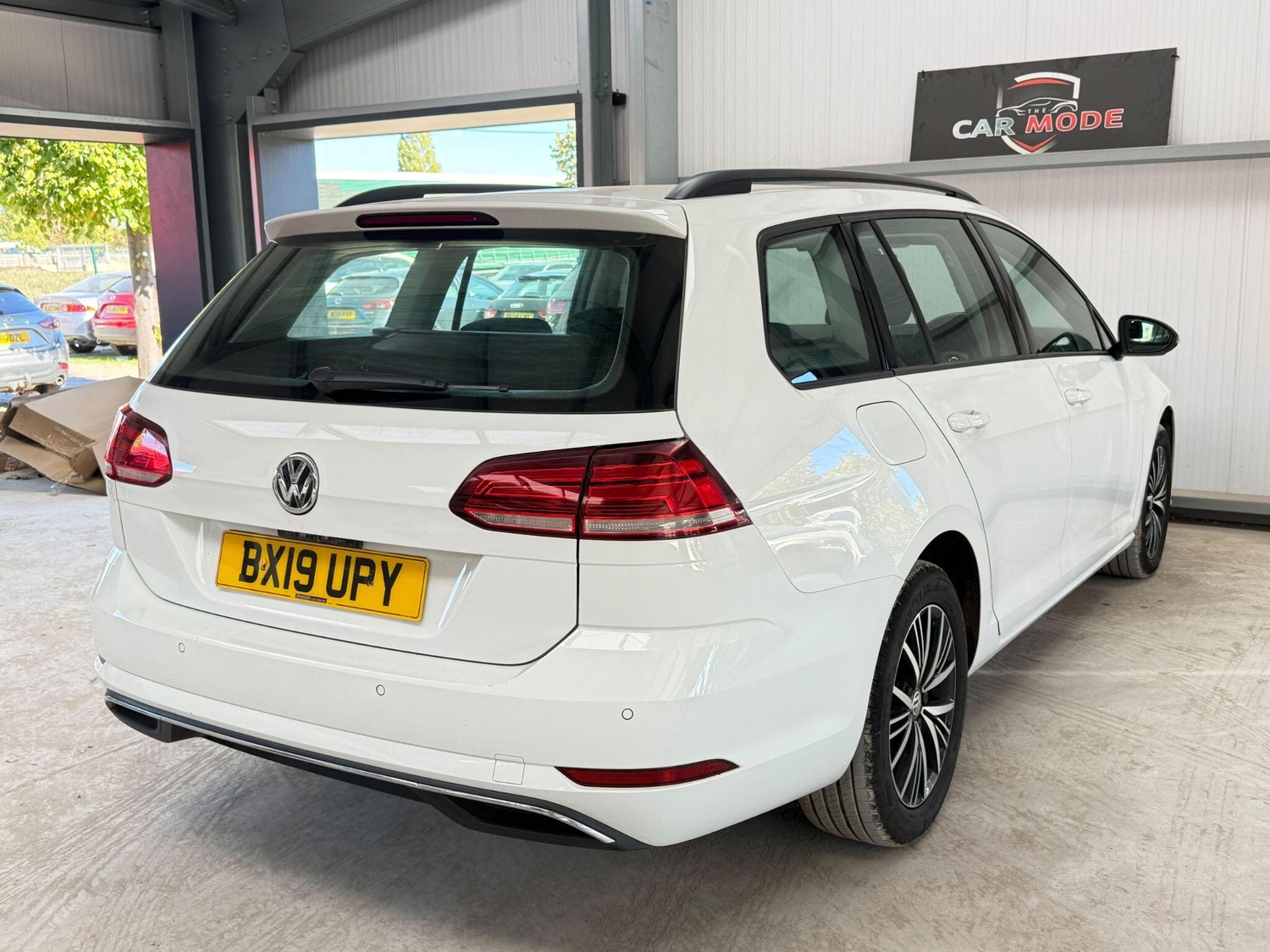 Volkswagen Golf 2019 - Cars