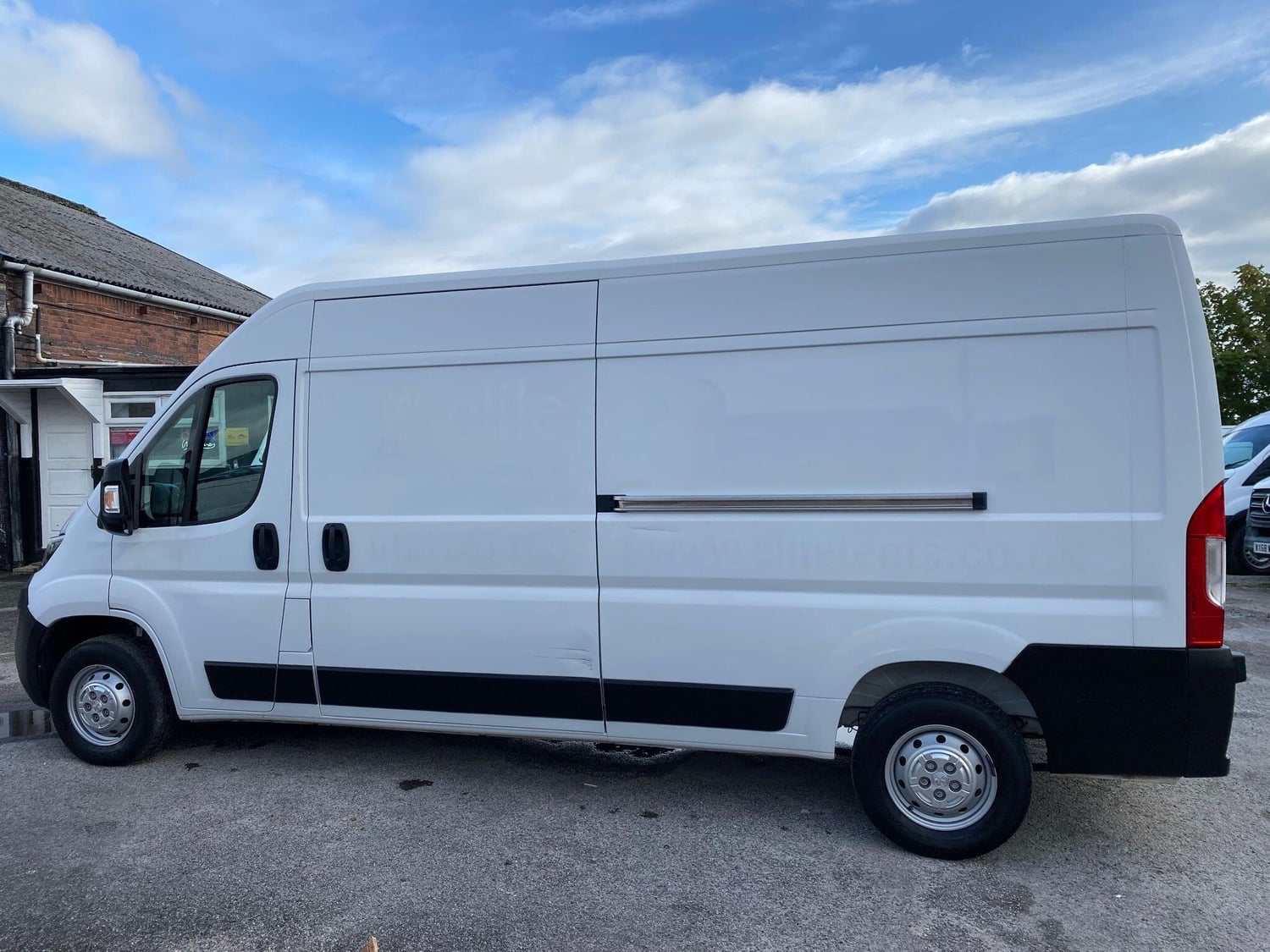 Peugeot Boxer 2022 - Vans & Commercial Vehicles
