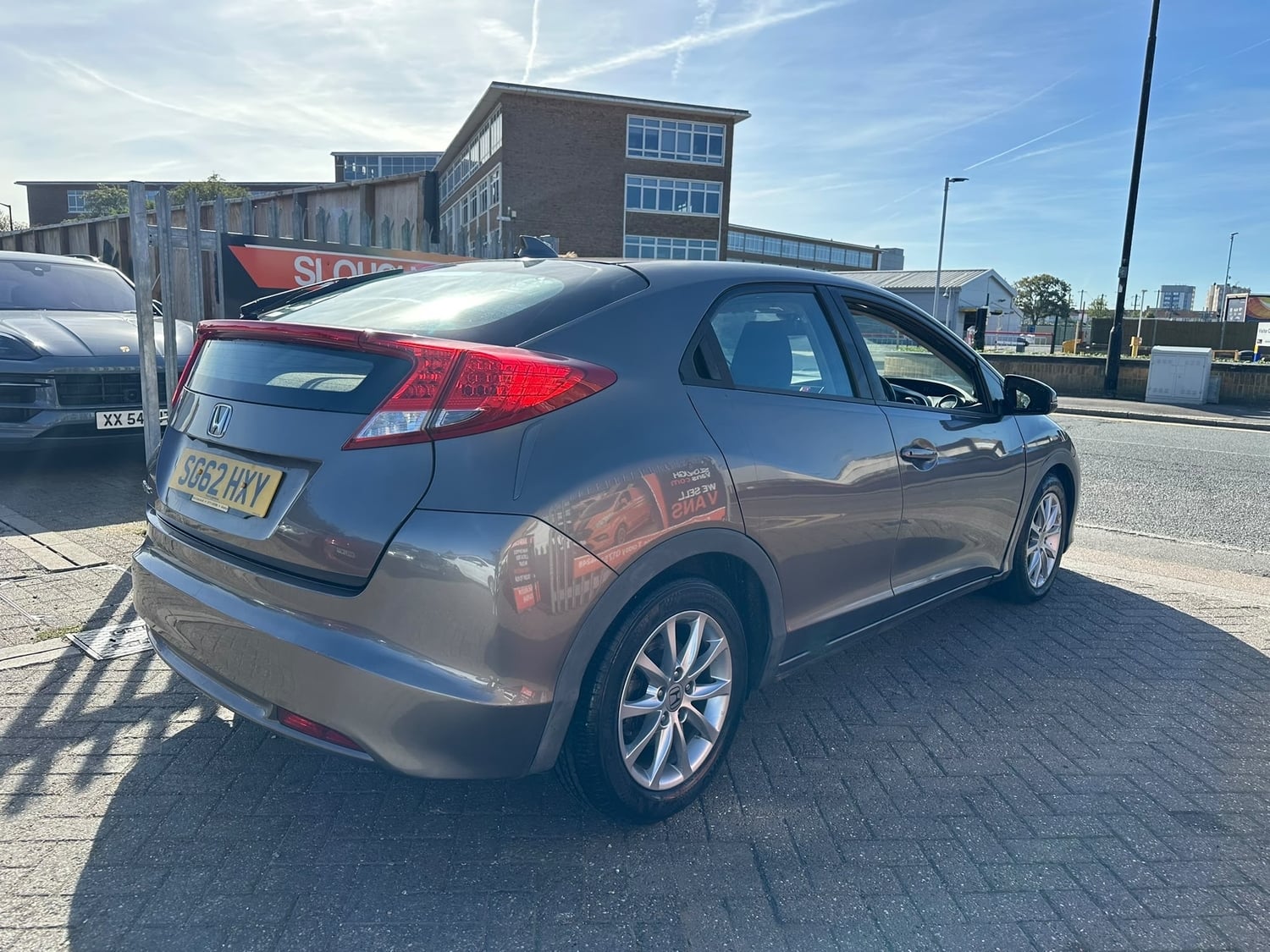 Honda Civic 2012 - Cars in Slough
