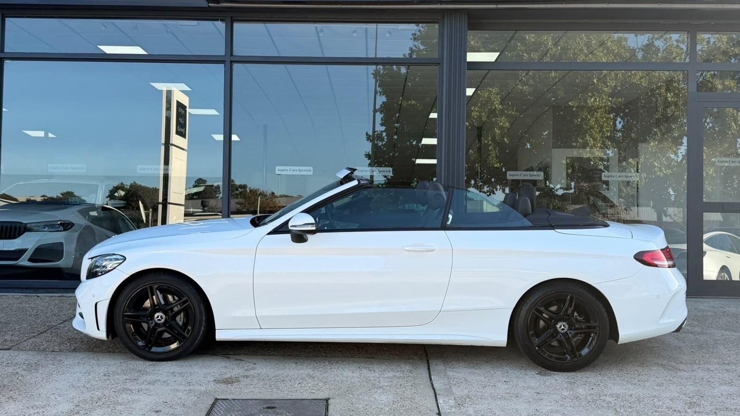 [ berth ]Mercedes-Benz C Class