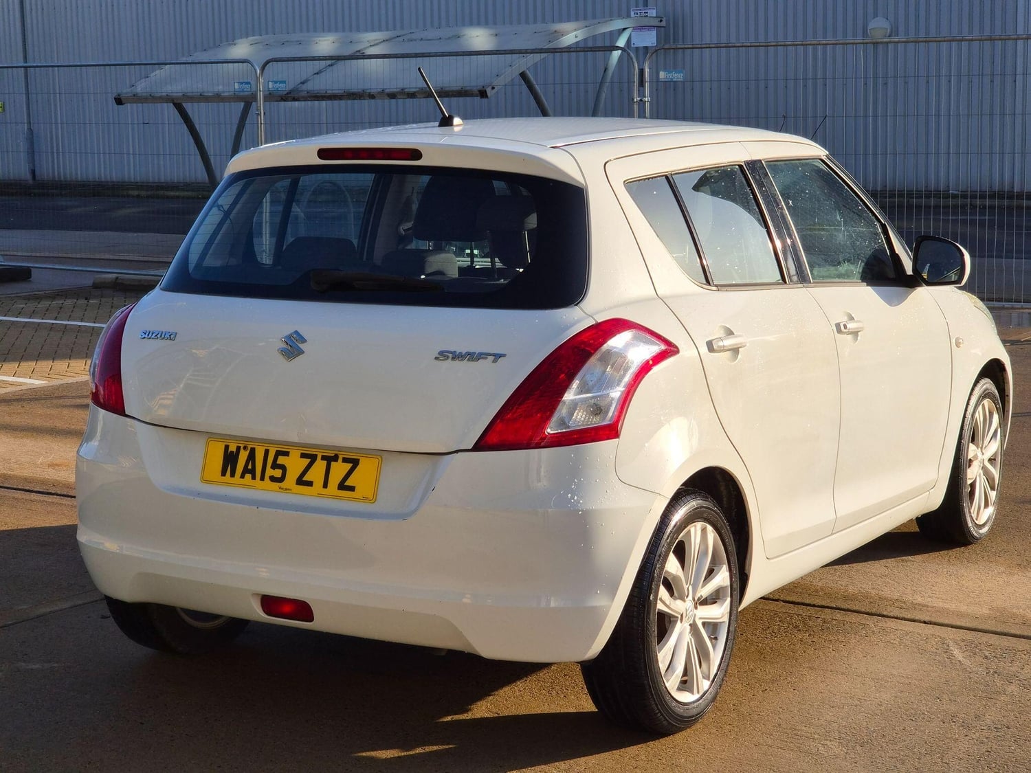 Suzuki Swift 2015 - Cars in Slough
