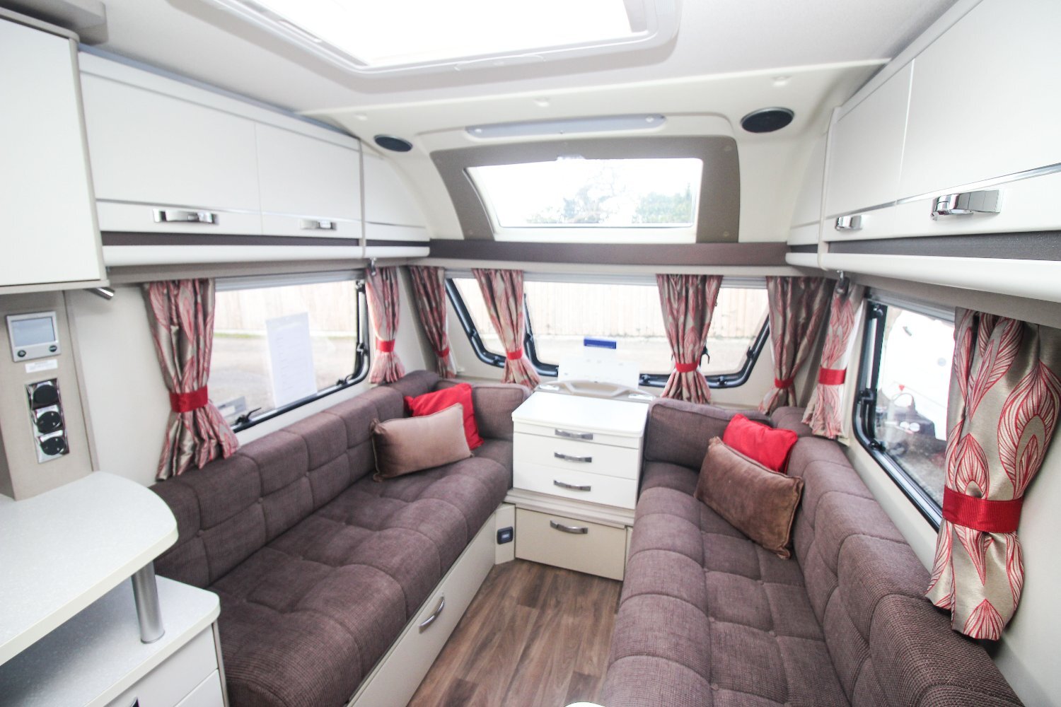 Sterling Eccles SE Moonstone 2015 - Motorhomes & Caravans in Routh
