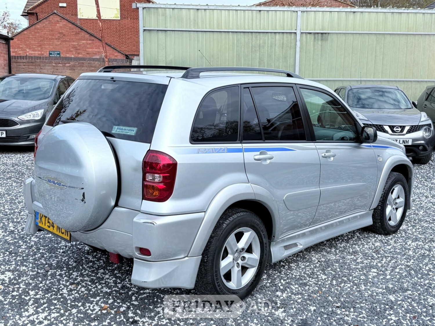 Toyota RAV4 2006 - Cars in Bedford