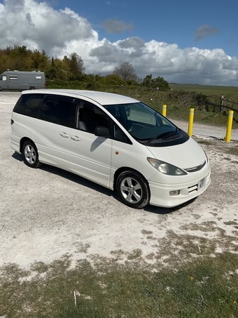 Toyota Estima 2011