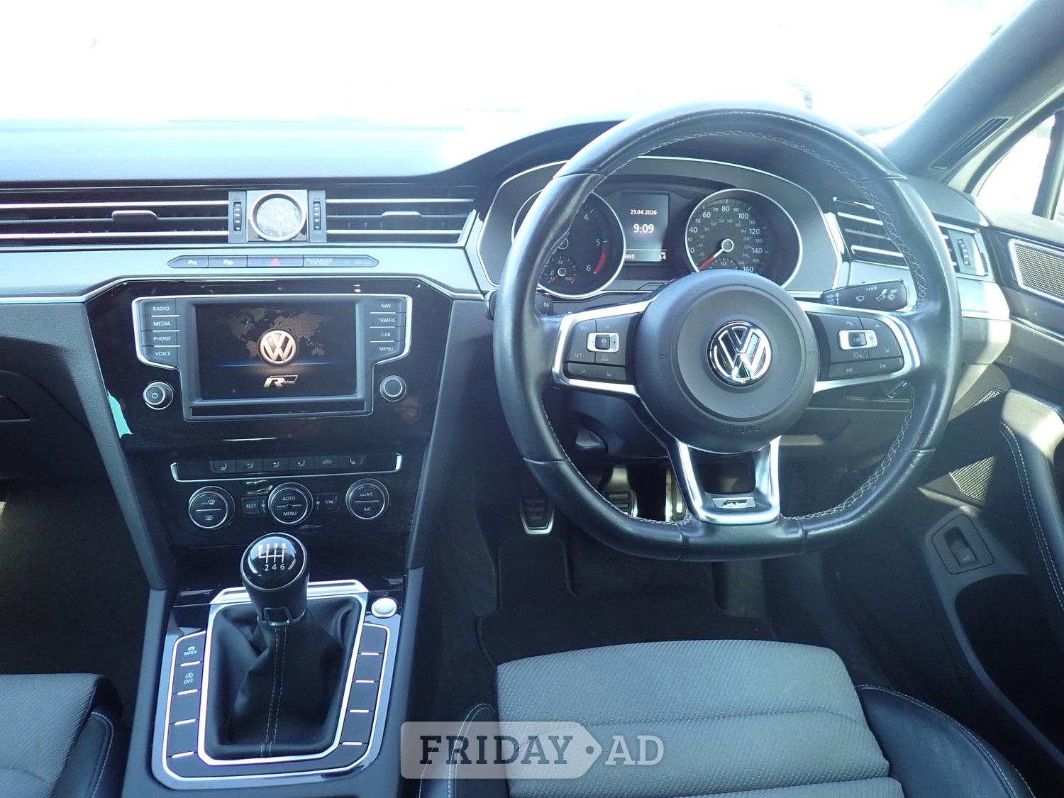 Volkswagen Passat 2015 - Cars in Tonbridge