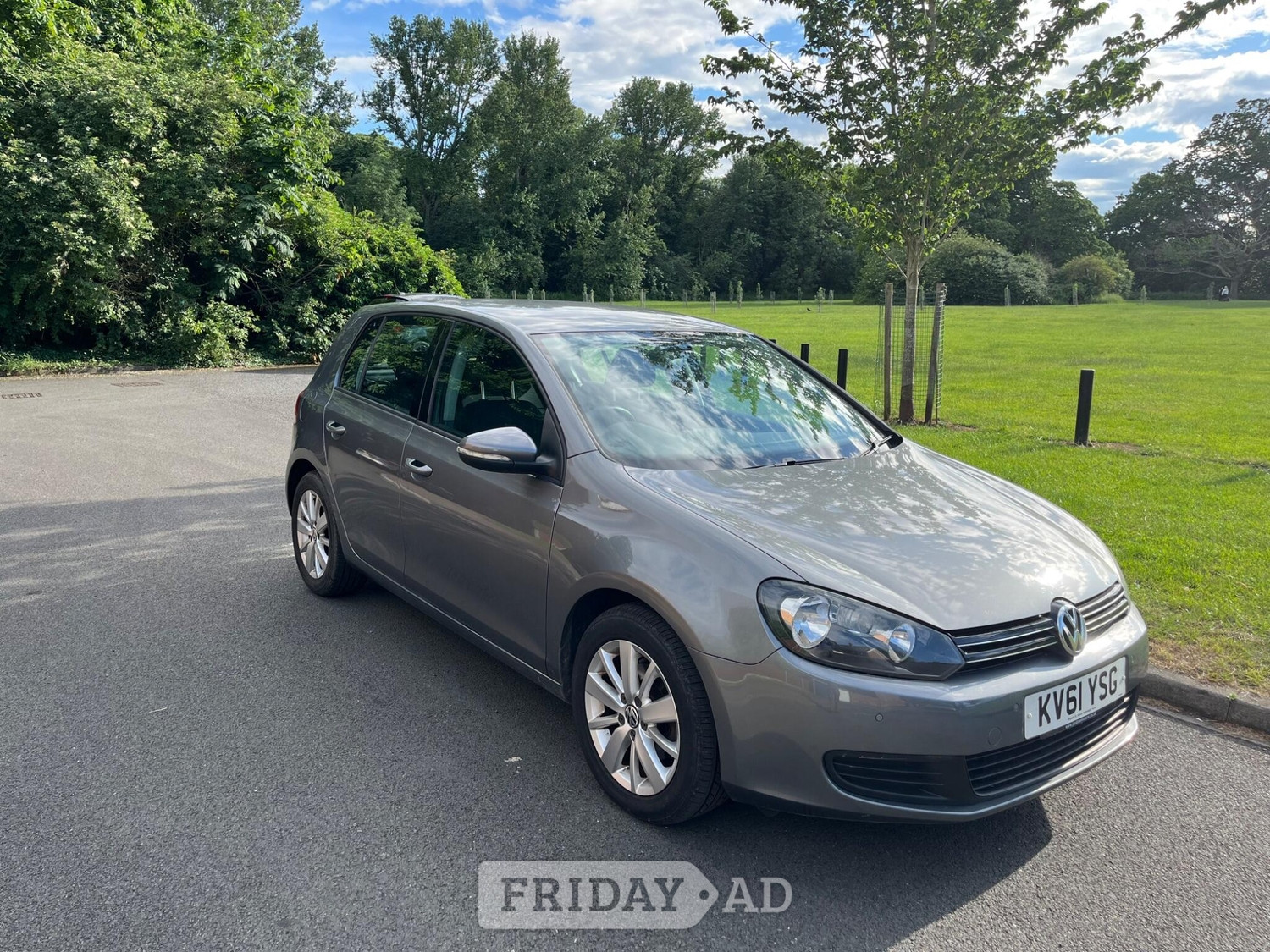 Volkswagen Golf 2011 - Cars