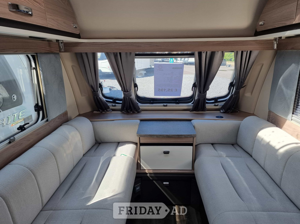 Swift Challenger 390 2026 - Motorhomes & Caravans in Highbridge