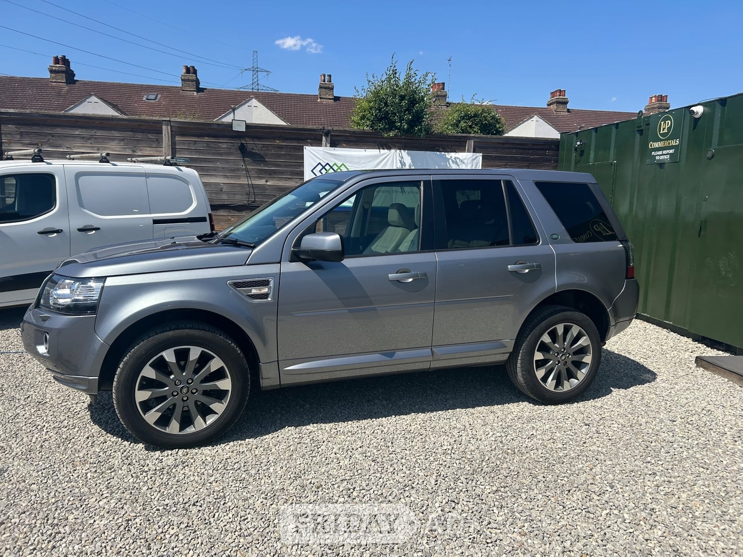 [ berth ]Land Rover Freelander 2