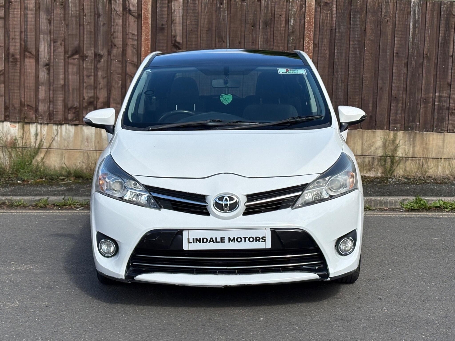 Toyota Verso Oldham