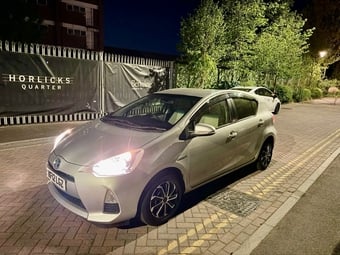 Toyota Aqua 2012