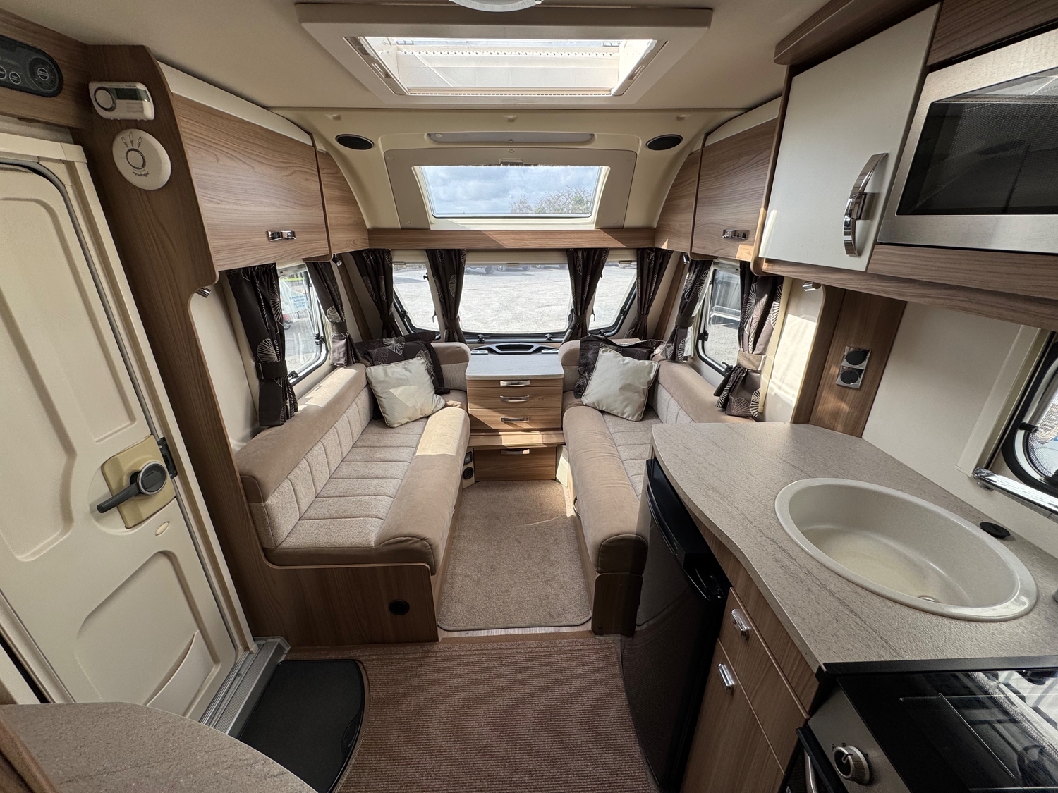 [ berth ]Swift S Line 560