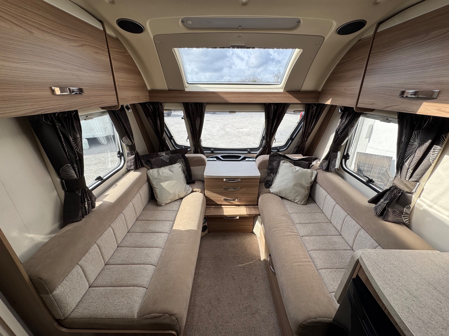 Swift S Line 560 2016 - Motorhomes & Caravans in Thirsk