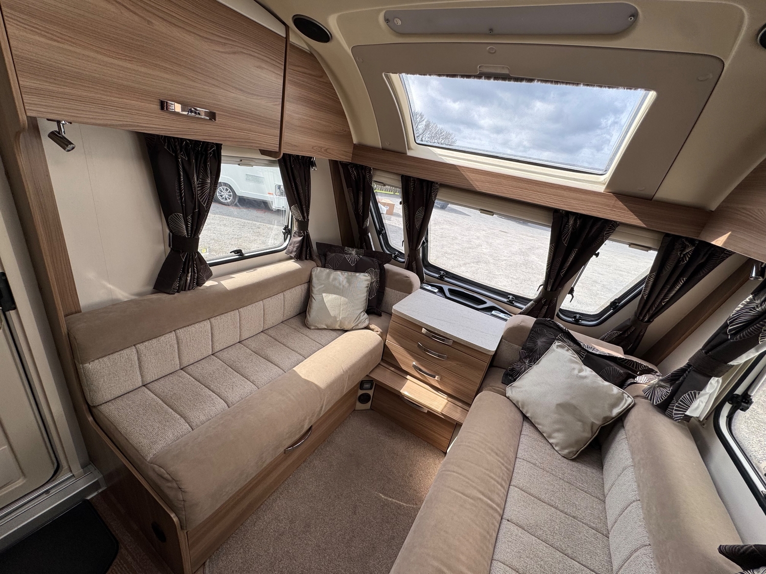 Swift S Line 560 2016 - Motorhomes & Caravans