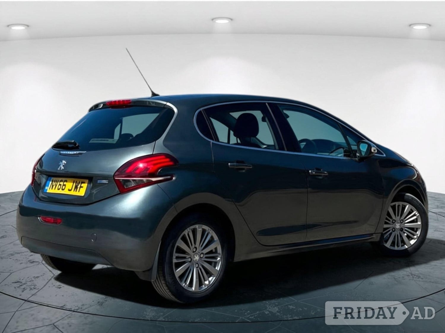 Peugeot 208 2016 - Cars in Walsall