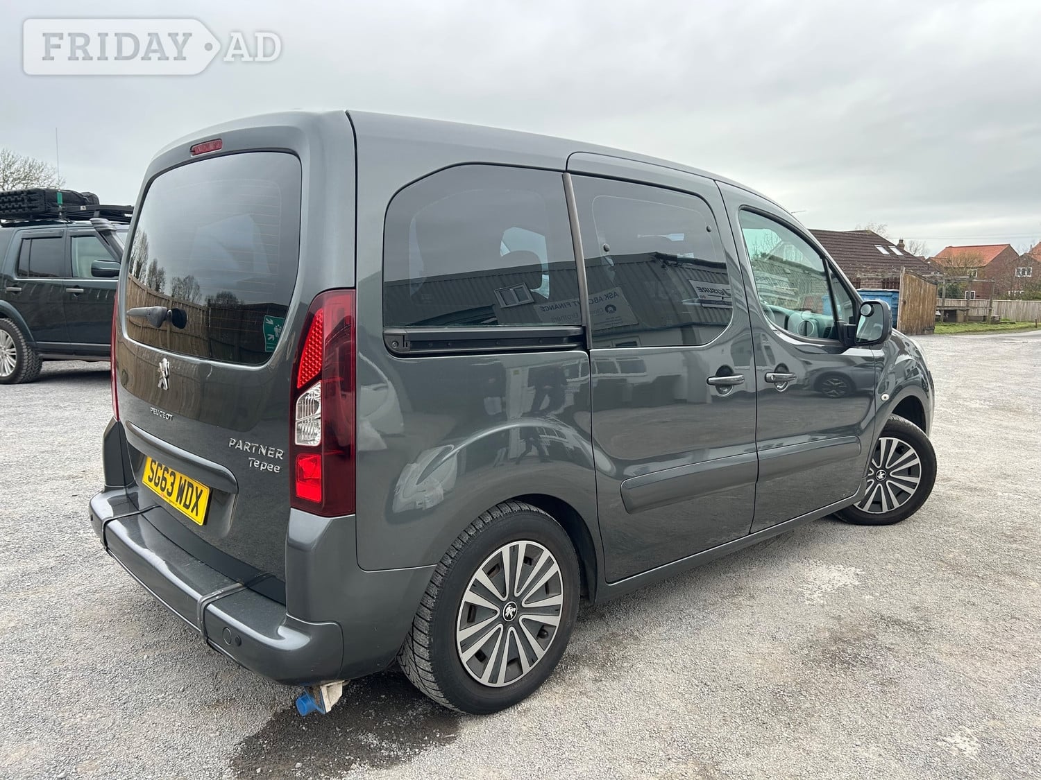 [ berth ]Peugeot Partner Tepee