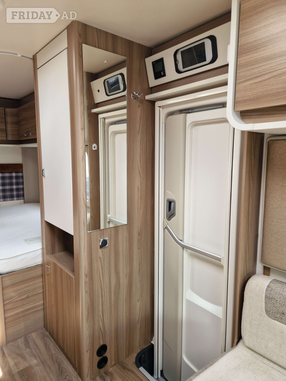 [4 berth ]Swift Escape 664