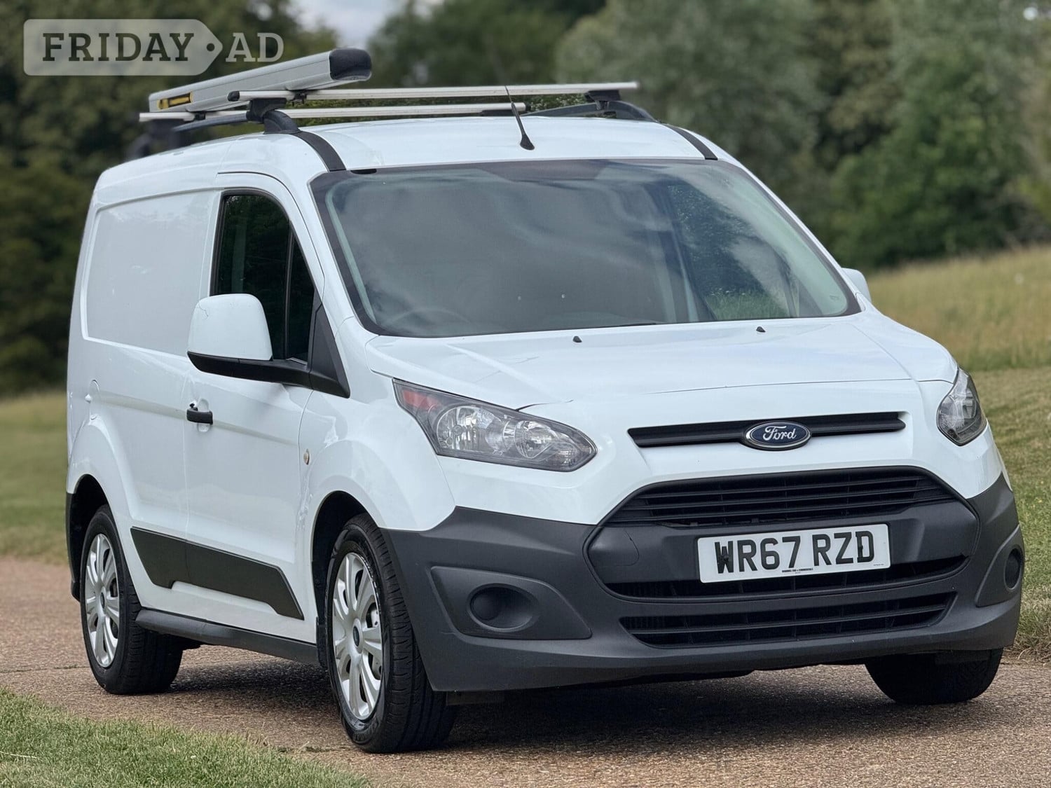 Ford Transit Connect 2017 in Hemel Hempstead