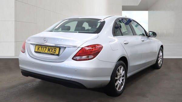 [ berth ]Mercedes-Benz C Class