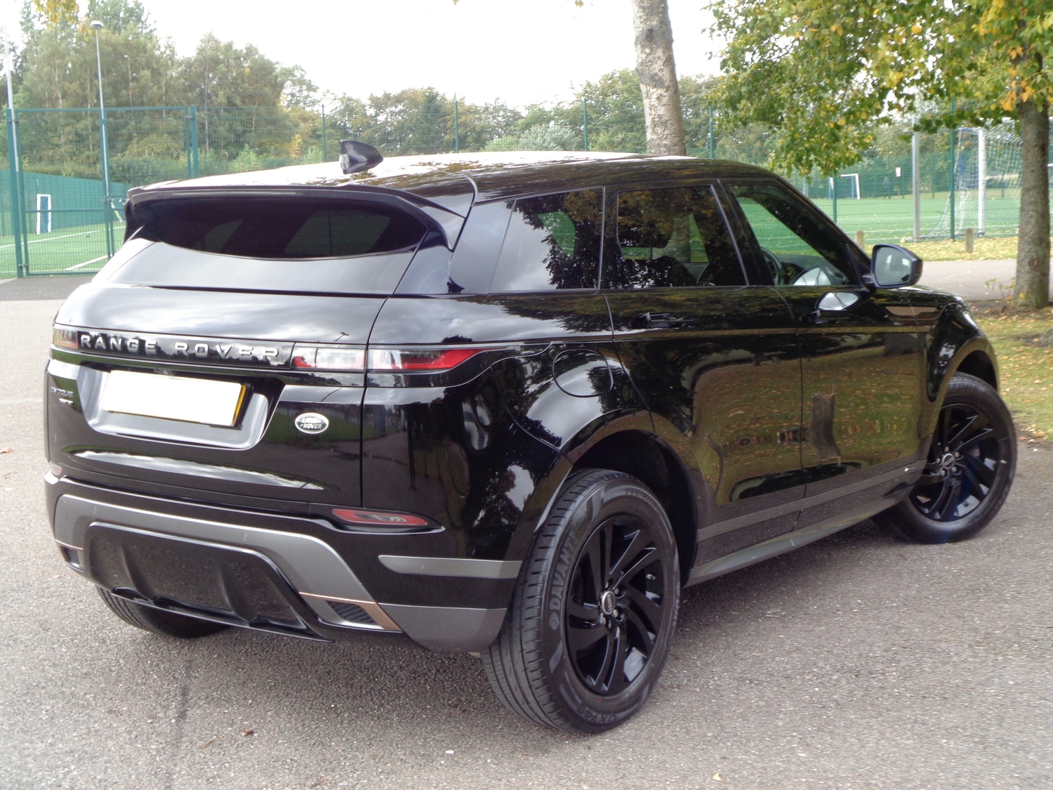 [ berth ]Land Rover Range Rover Evoque