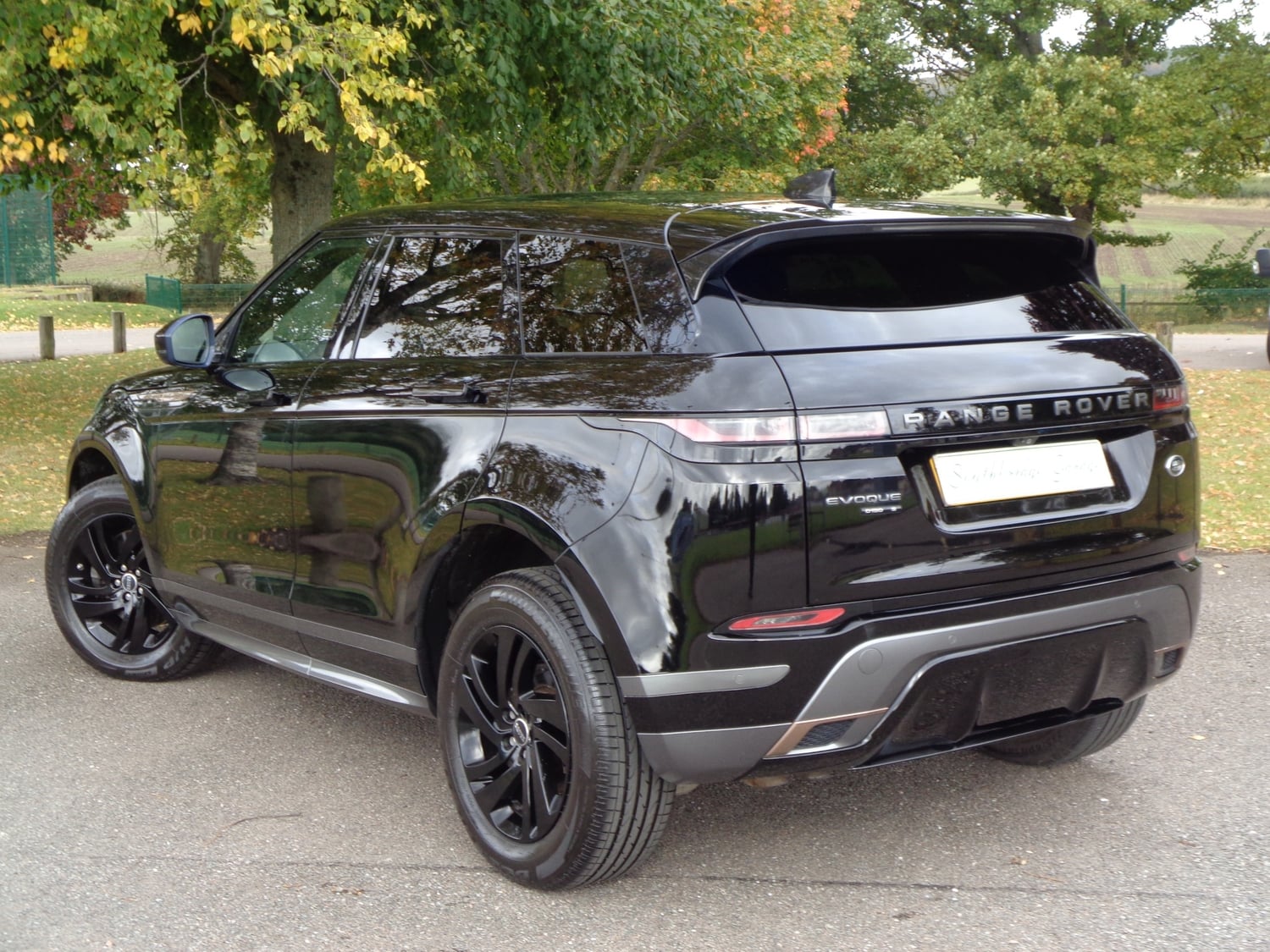 Land Rover Range Rover Evoque 2020 - Cars in Cupar