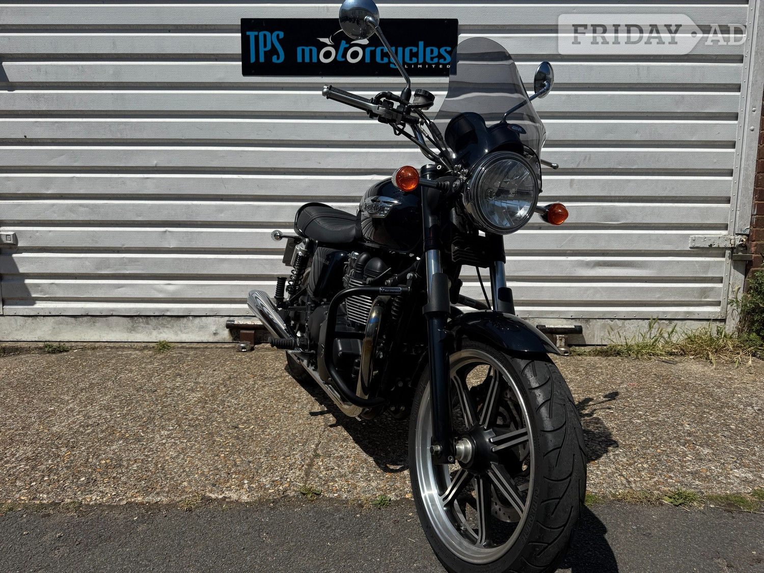 Triumph Bonneville 2015 - Motorbikes, Scooters & Quads in Eastbourne