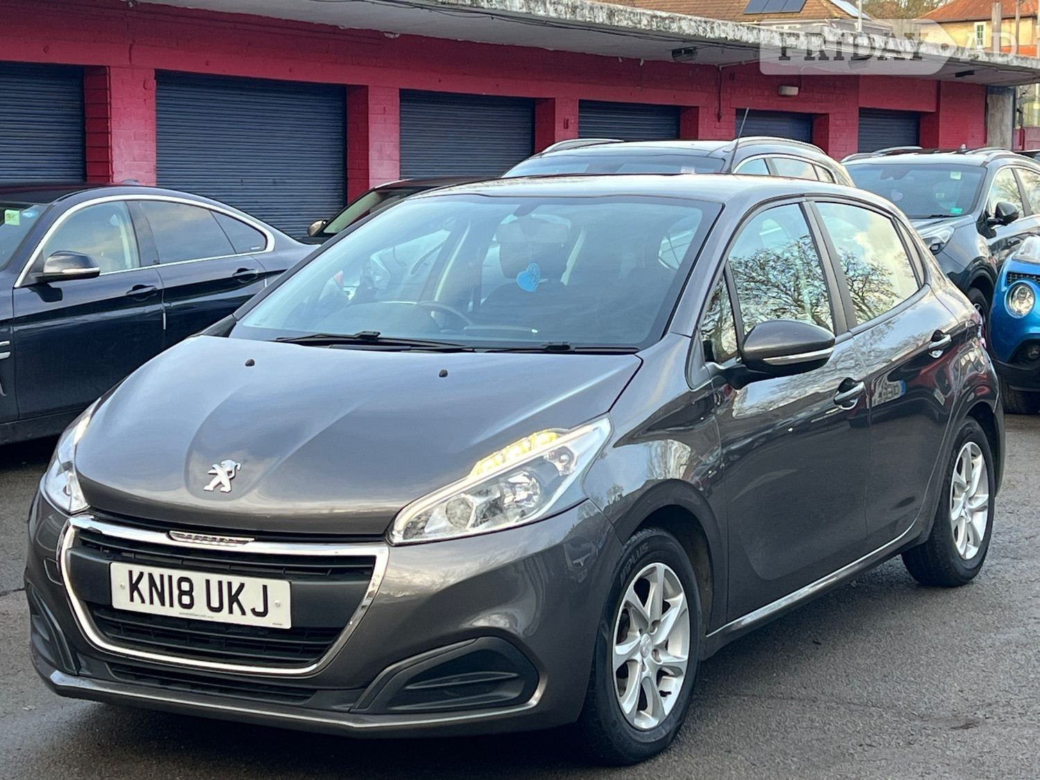 [ berth ]Peugeot 208