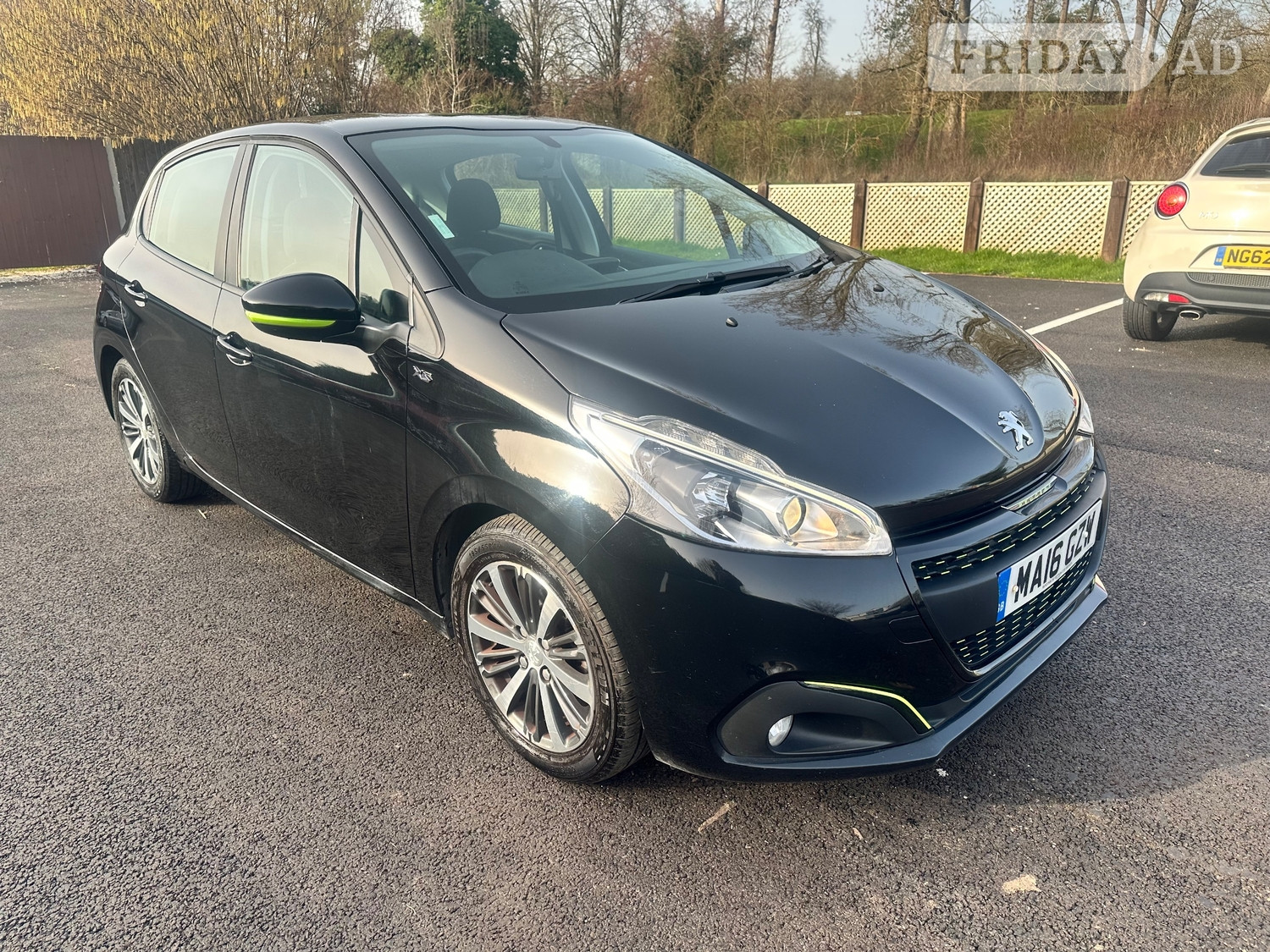Peugeot 208 2016 in Slough