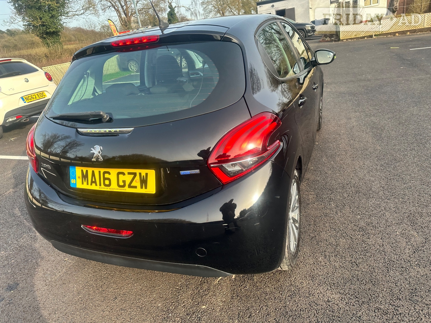 Peugeot 208 2016 - Cars