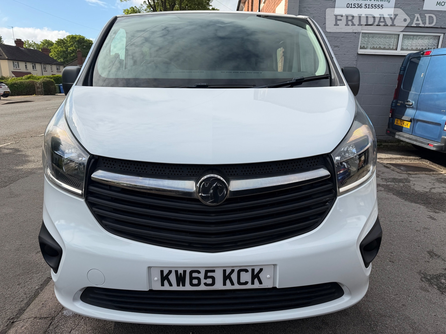 Vauxhall Vivaro 2015 - Vans & Commercial Vehicles