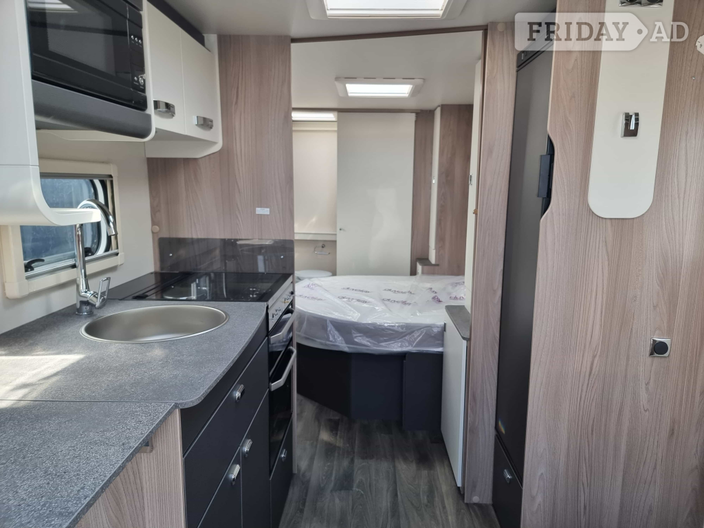 [4 berth ]Swift Challenger Grande 580