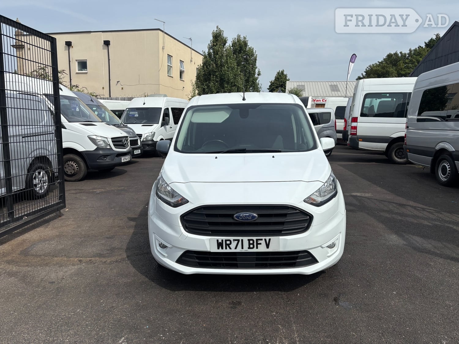 [ berth ]Ford Transit Connect