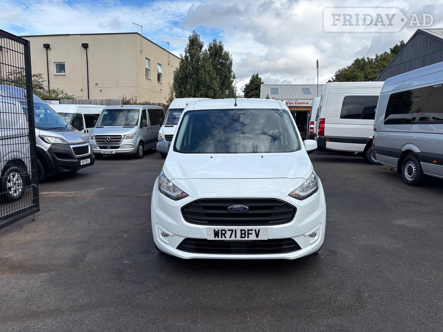 [ berth ]Ford Transit Connect